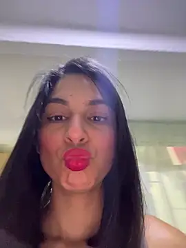 charlotte stevenss  online show from March 17, 2025, 2:23 pm