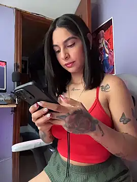 charlotte stevenss  online show from October 3, 2025, 2:07 pm