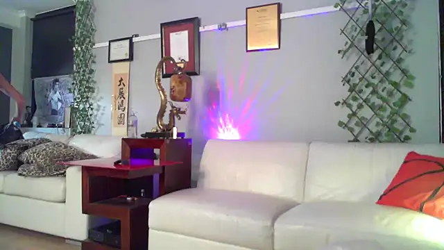 OSIRlS online show from March 27, 2026, 4:52 pm