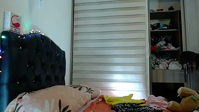 gooddes303salome online show from November 17, 2025, 7:34 am