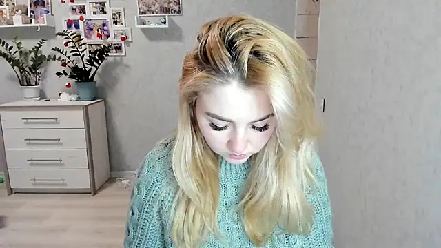 Snapshot of Helen_Sven chatting on January 15, 2026, 2:31 pm Helen Sven online show from January 15, 2026, 2:31 pm