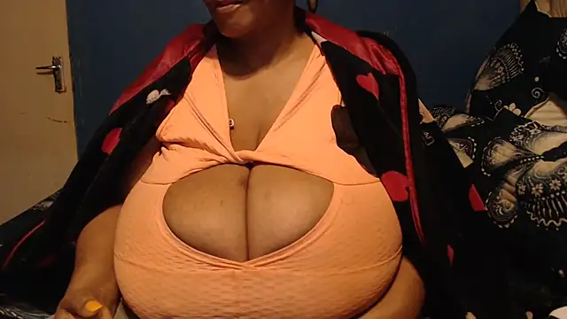 CUTEFIRMMELONSS online show from September 25, 2025, 6:36 pm