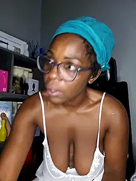 Snapshot of Shaniko89 chatting on March 2, 2026, 6:03 am Shaniko89 online show from March 2, 2026, 6:03 am