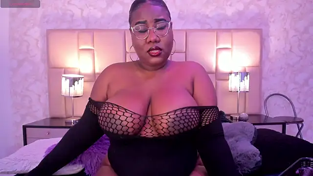 Snapshot of Darnellqueen chatting on February 6, 2025, 7:13 am Darnellqueen online show from February 6, 2025, 7:13 am