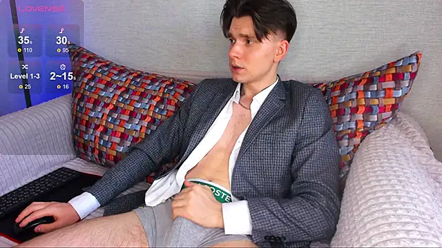 maxboy4 online show from March 7, 2025, 1:07 pm