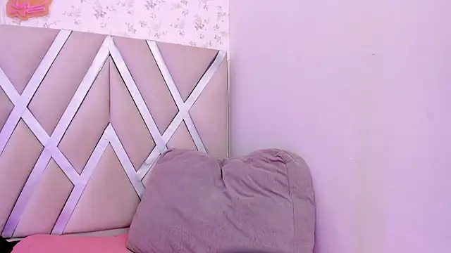 Helenn monroy1 online show from March 11, 2026, 7:41 pm