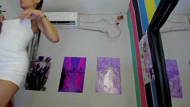 MarianaManzur online show from March 7, 2025, 8:22 pm