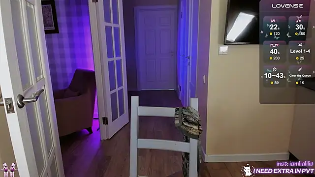 lialiliaa online show from March 22, 2025, 8:29 am