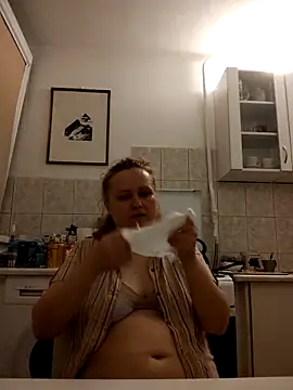 Snapshot of She-devilx chatting on June 26, 2026, 9:42 pm She-devilx online show from June 26, 2026, 9:42 pm