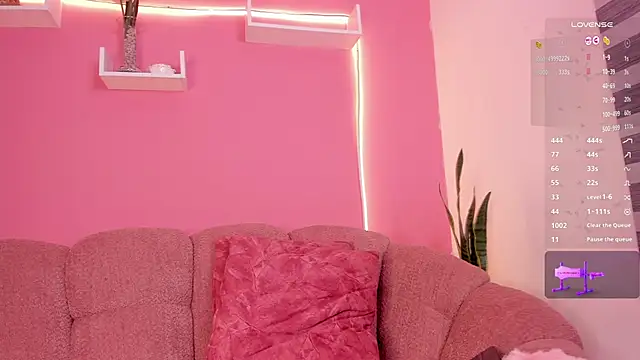 imlissie online show from March 6, 2025, 9:36 am