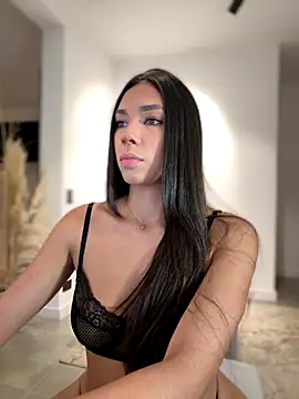 EllaSanz  online show from September 26, 2025, 10:49 pm