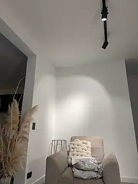 EllaSanz  online show from September 23, 2025, 9:33 pm