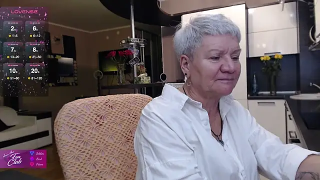 roxana brooks online show from November 11, 2025, 2:56 pm