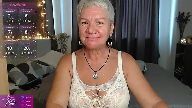 Snapshot of roxana_brooks chatting on May 12, 2026, 2:52 am roxana brooks online show from May 12, 2026, 2:52 am