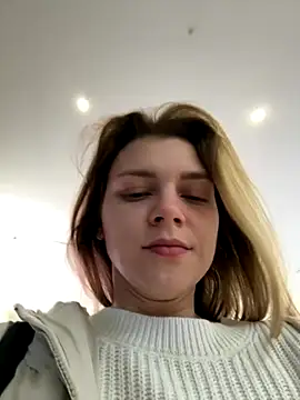 Snapshot of ValenciaShock chatting on October 8, 2025, 6:59 am ValenciaShock online show from October 8, 2025, 6:59 am