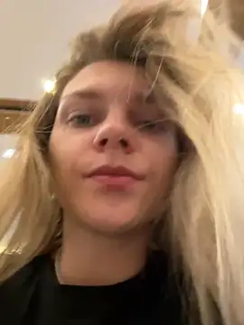 Snapshot of ValenciaShock chatting on September 11, 2025, 6:35 am ValenciaShock online show from September 11, 2025, 6:35 am