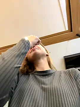 Snapshot of ValenciaShock chatting on September 16, 2025, 6:36 am ValenciaShock online show from September 16, 2025, 6:36 am