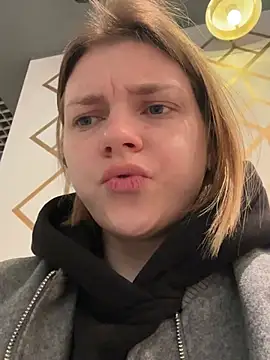 ValenciaShock online show from April 12, 2026, 7:11 am