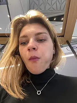 Snapshot of ValenciaShock chatting on September 30, 2025, 6:52 am ValenciaShock online show from September 30, 2025, 6:52 am