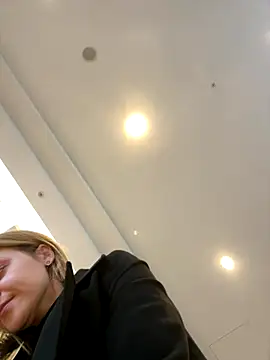 Snapshot of ValenciaShock chatting on September 28, 2025, 9:16 am ValenciaShock online show from September 28, 2025, 9:16 am