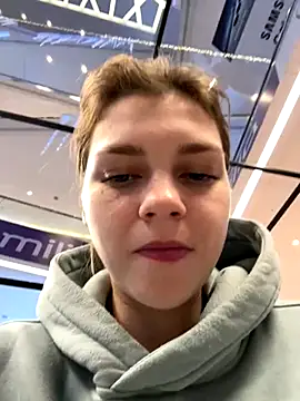 Snapshot of ValenciaShock chatting on November 21, 2025, 6:45 am ValenciaShock online show from November 21, 2025, 6:45 am