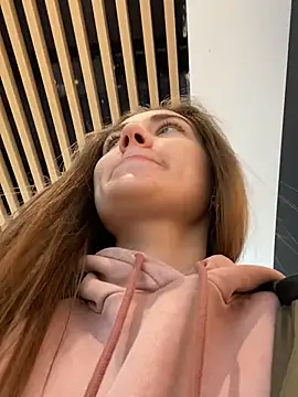 Snapshot of ValenciaShock chatting on February 6, 2025, 8:18 am ValenciaShock online show from February 6, 2025, 8:18 am