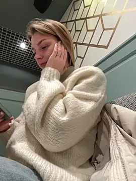 Snapshot of ValenciaShock chatting on November 2, 2025, 6:40 am ValenciaShock online show from November 2, 2025, 6:40 am