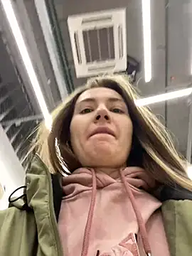 Snapshot of ValenciaShock chatting on February 15, 2025, 5:09 am ValenciaShock online show from February 15, 2025, 5:09 am