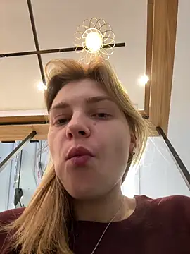 Snapshot of ValenciaShock chatting on October 11, 2025, 6:47 am ValenciaShock online show from October 11, 2025, 6:47 am