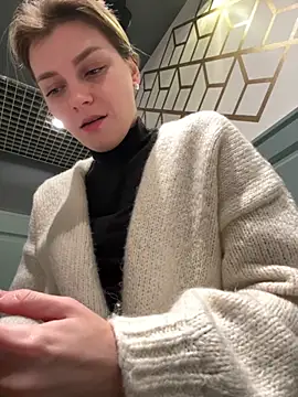 Snapshot of ValenciaShock chatting on November 23, 2025, 6:45 am ValenciaShock online show from November 23, 2025, 6:45 am