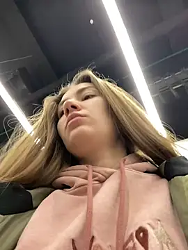 Snapshot of ValenciaShock chatting on February 6, 2025, 5:14 am ValenciaShock online show from February 6, 2025, 5:14 am