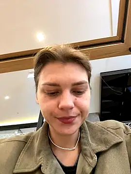 Snapshot of ValenciaShock chatting on October 17, 2025, 6:39 am ValenciaShock online show from October 17, 2025, 6:39 am