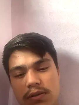 Hullax online show from October 29, 2025, 3:49 am