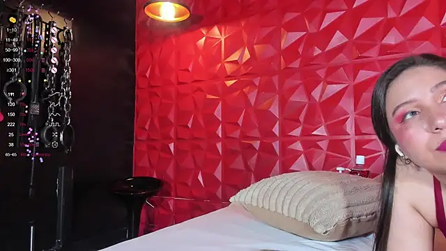 Isabella Daniell online show from September 28, 2025, 5:36 am