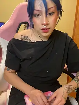 Lucygothic online show from March 7, 2025, 4:35 am