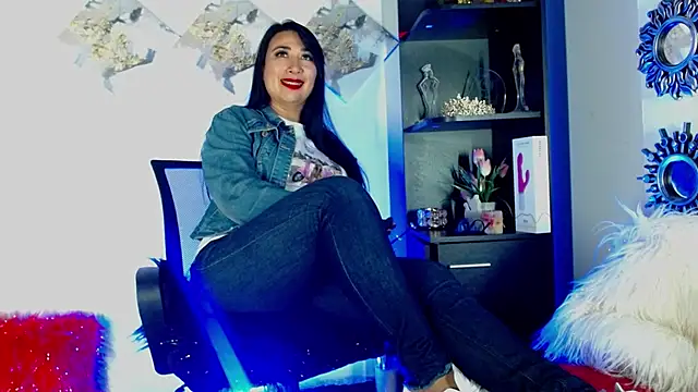 Karina Yang online show from March 2, 2025, 5:23 am