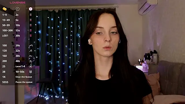 Silver rains online show from March 11, 2025, 9:48 pm