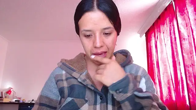 Snapshot of VALERY_MEER chatting on June 10, 2026, 12:17 pm VALERY MEER online show from June 10, 2026, 12:17 pm