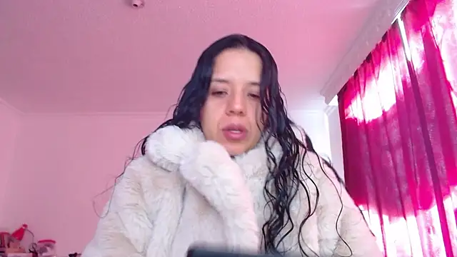 Snapshot of VALERY_MEER chatting on June 11, 2026, 12:46 pm VALERY MEER online show from June 11, 2026, 12:46 pm