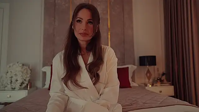 MilaDYstarlight online show from April 5, 2026, 9:27 am