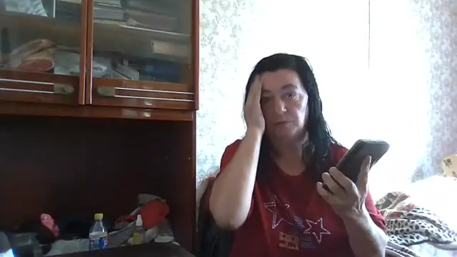 Snapshot of GypsiQueen2 chatting on October 31, 2025, 11:51 am GypsiQueen2 online show from October 31, 2025, 11:51 am