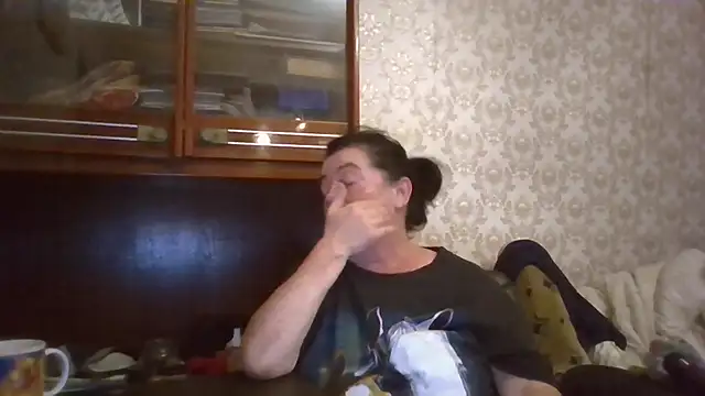 Snapshot of GypsiQueen2 chatting on September 10, 2025, 9:58 pm GypsiQueen2 online show from September 10, 2025, 9:58 pm