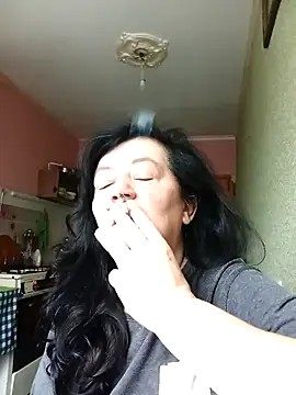 Snapshot of GypsiQueen2 chatting on February 28, 2026, 6:35 am GypsiQueen2 online show from February 28, 2026, 6:35 am