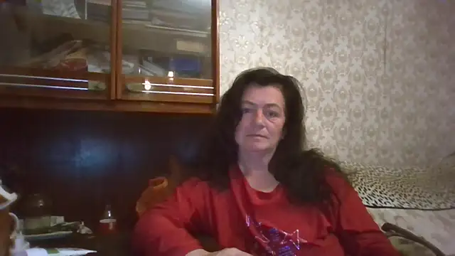 Snapshot of GypsiQueen2 chatting on November 16, 2025, 5:39 pm GypsiQueen2 online show from November 16, 2025, 5:39 pm