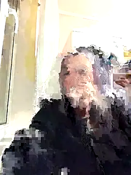 Snapshot of GypsiQueen2 chatting on February 28, 2026, 8:41 pm GypsiQueen2 online show from February 28, 2026, 8:41 pm