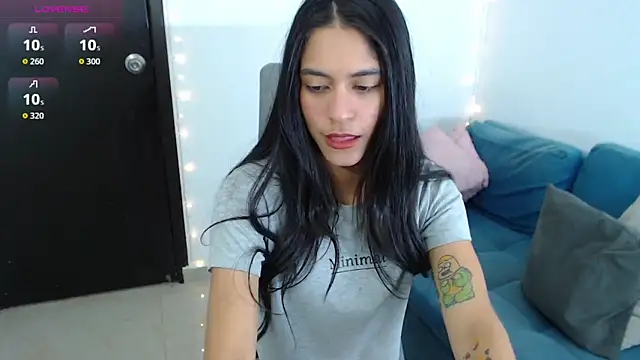 imSophia online show from September 14, 2025, 9:04 pm