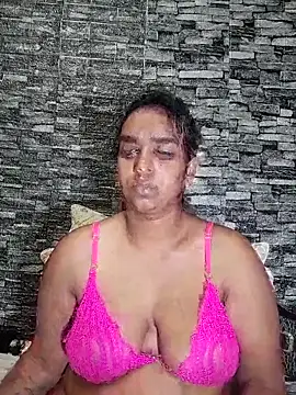 Xindias fantasyX online show from October 2, 2025, 6:55 pm