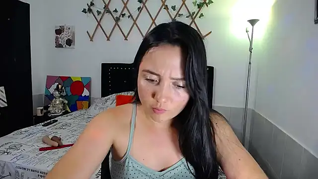 naughty girl 4u online show from March 31, 2026, 9:28 pm