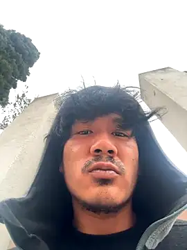 juniiorre online show from November 1, 2025, 8:41 am