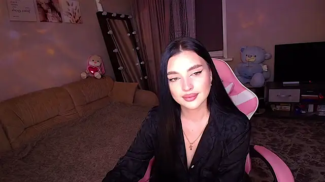   Malika   online show from September 16, 2025, 2:40 pm